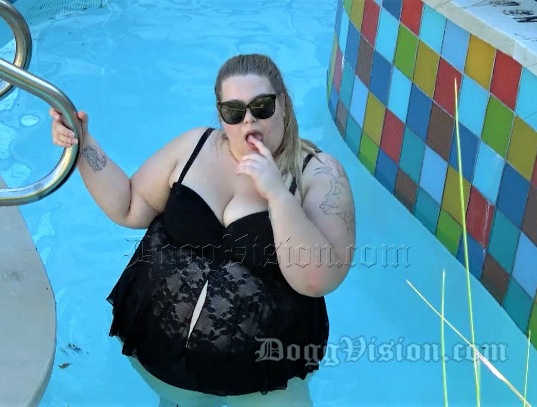 Young SSBBW Relaxing at the Pool